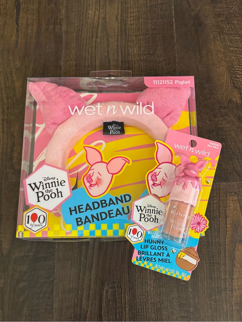 wet n wild Winnie the Pooh Piglet Pink Headband with Hunny Lip Gloss